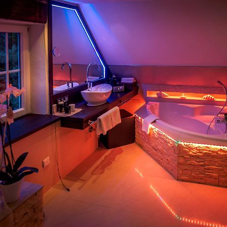 Gaestezimmer Im Haus Am Wald Фройденщат Екстериор снимка